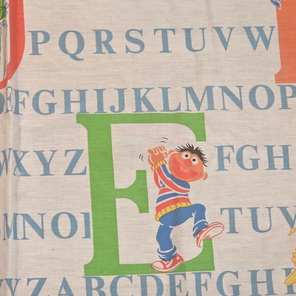 VINTAGE STEVENS SESAME STREET FLAT TWIN SIZE SHEET. - Picture 2 of 8